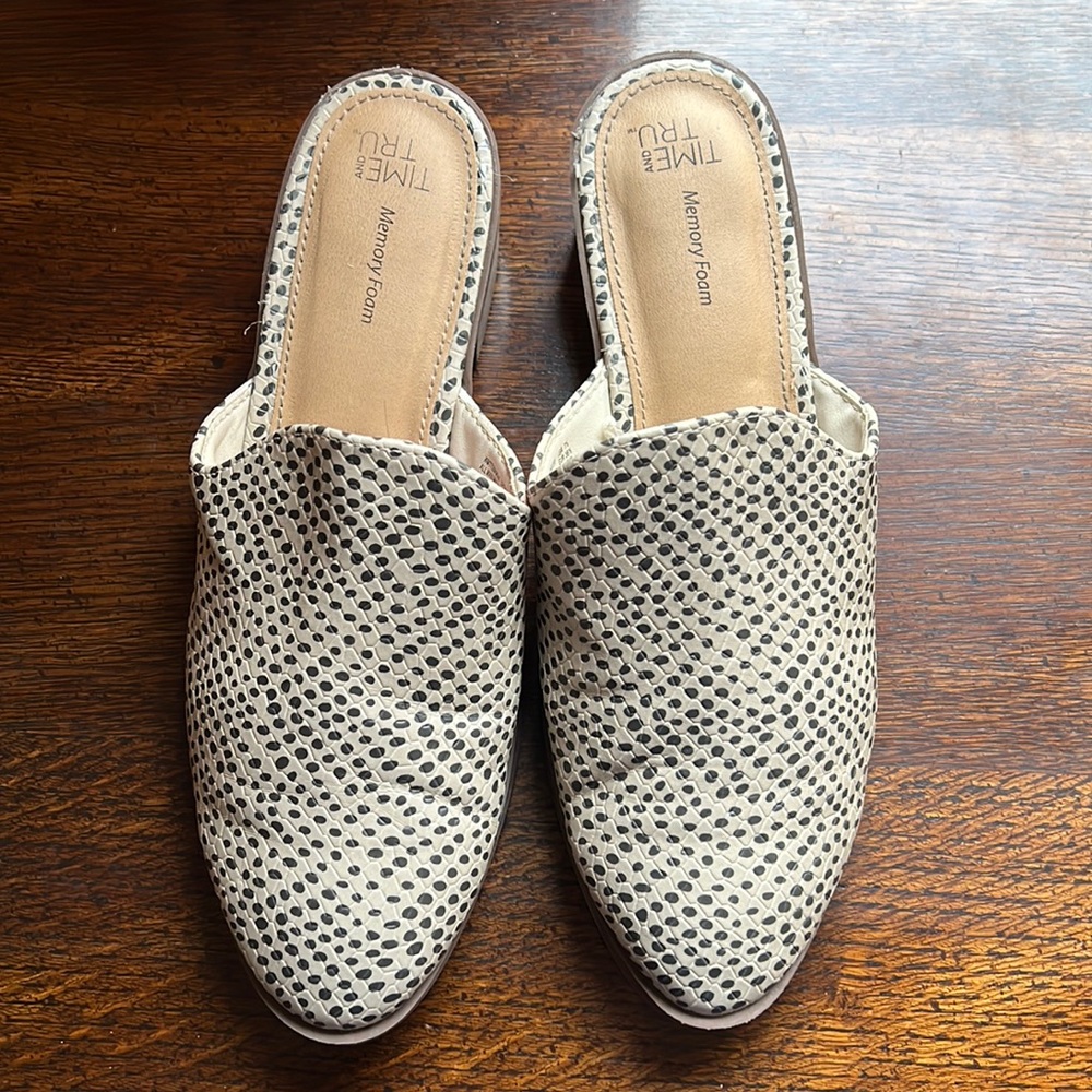 Time and Tru Slide On Mules Size 7.5